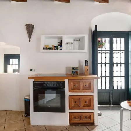 Sunny Rustic Townhouse *